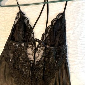 Black knees length chemise with lace bodice